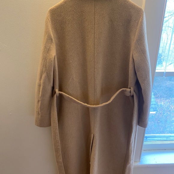 Wool coat &other Stories - Picture 2 of 3